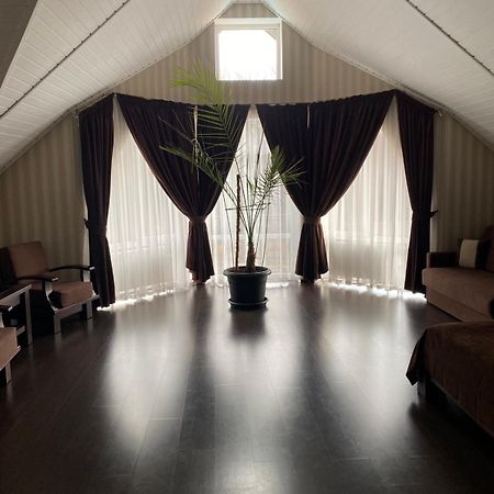 Georg Park Hotel Tarashany 外观 照片
