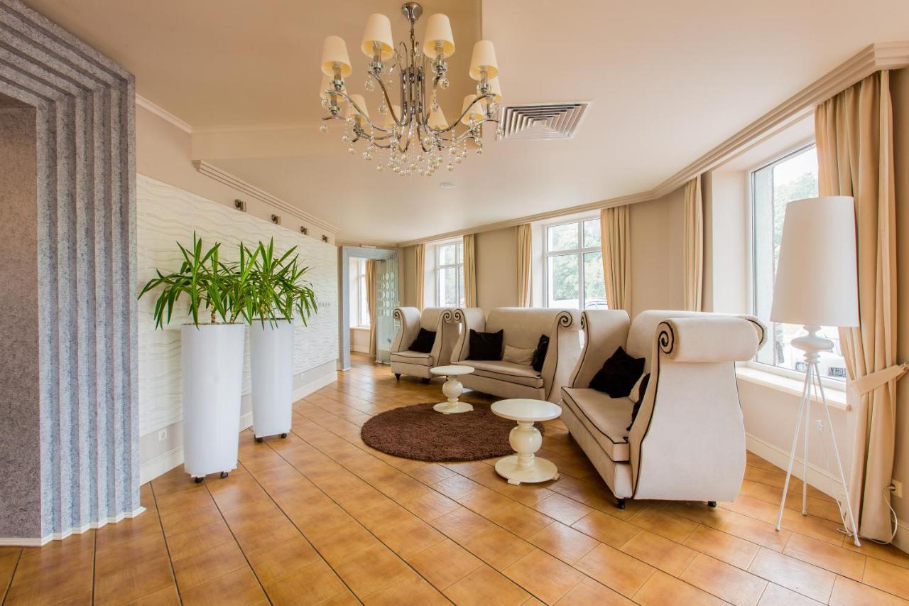 Georg Park Hotel Tarashany 外观 照片