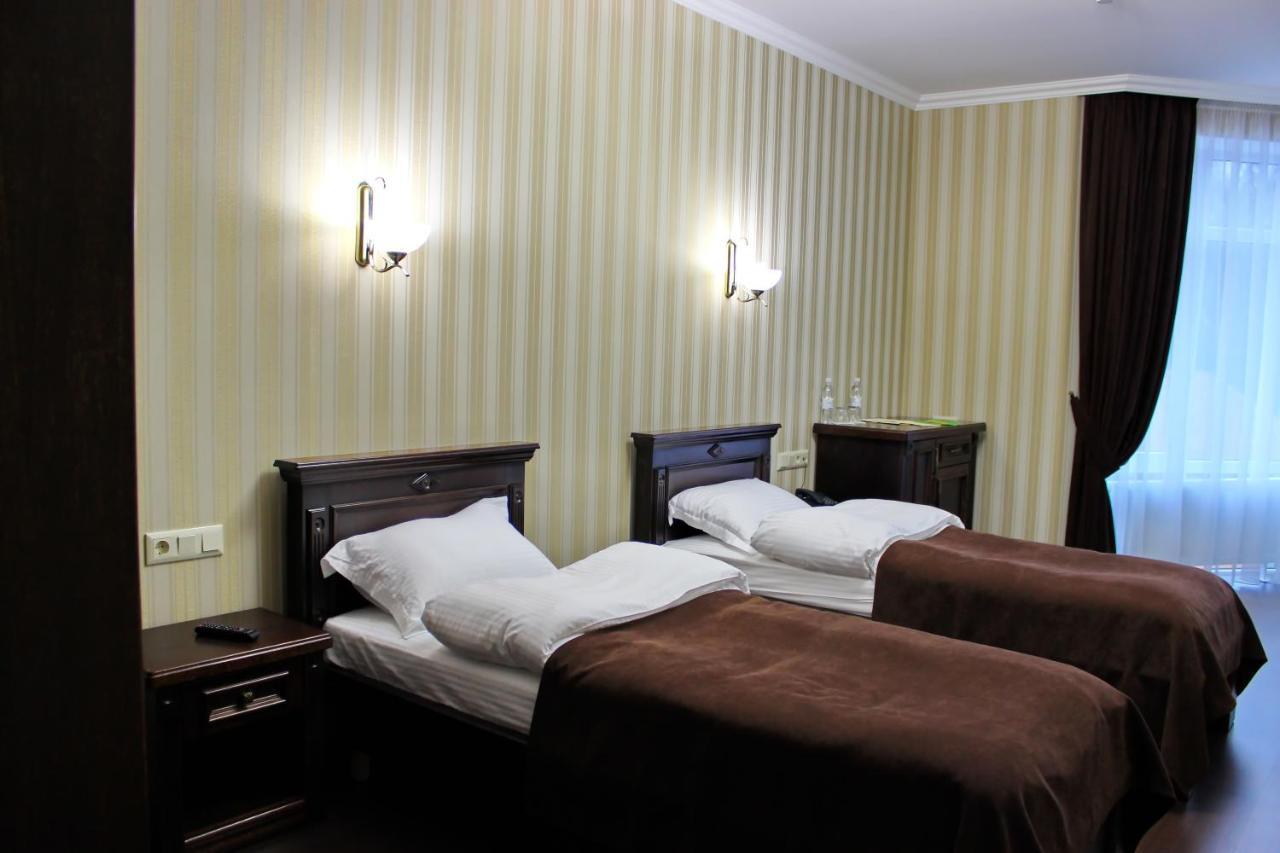 Georg Park Hotel Tarashany 外观 照片