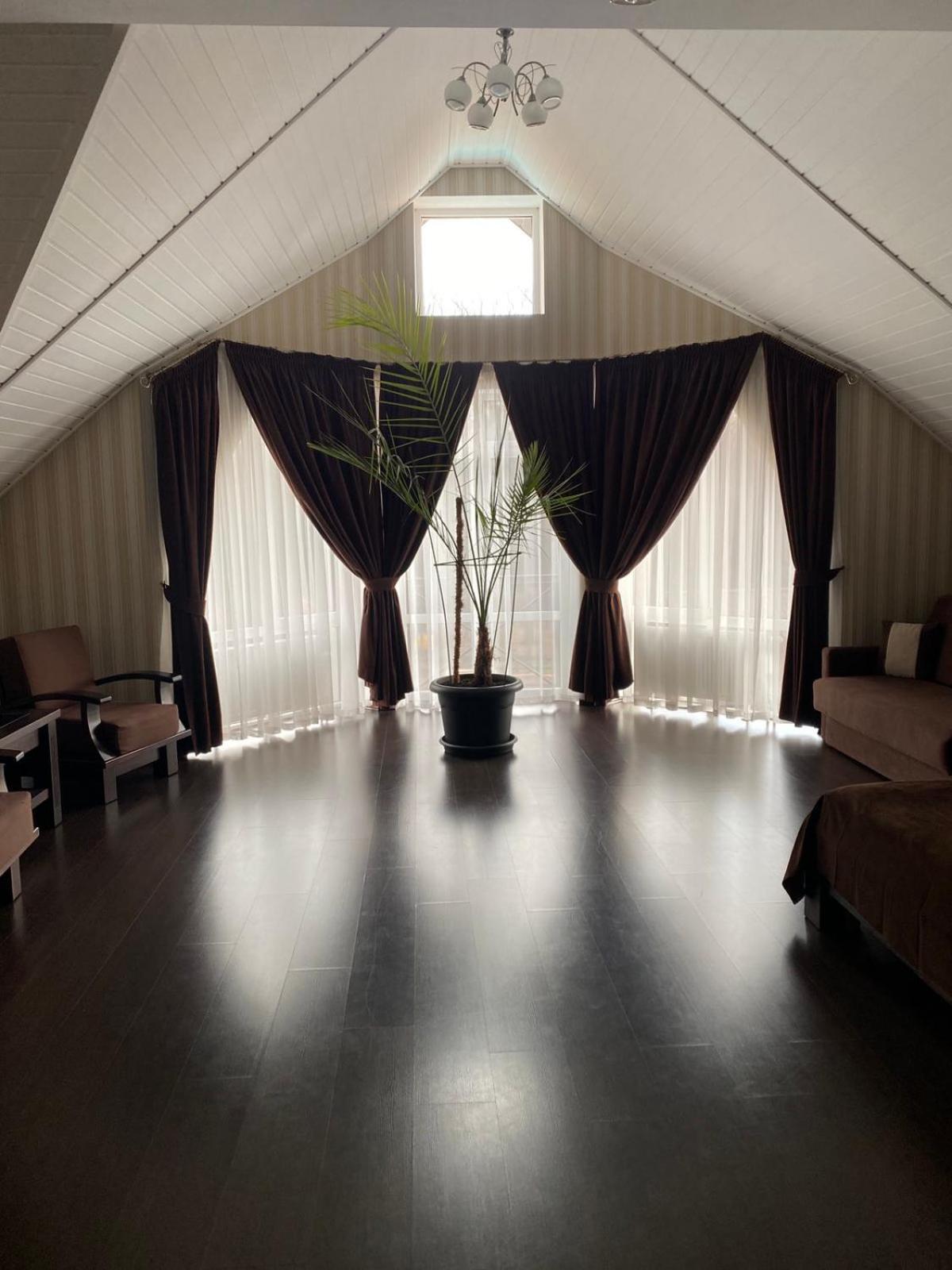 Georg Park Hotel Tarashany 外观 照片